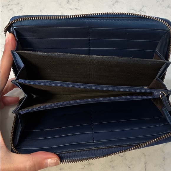 Gucci Light Blue Denim Chevron Wallet with Pearl Logo - Picture 3 of 7